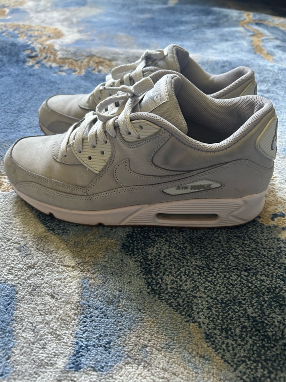 Men’s Nike Light Gray Casual Air Max Sneakers